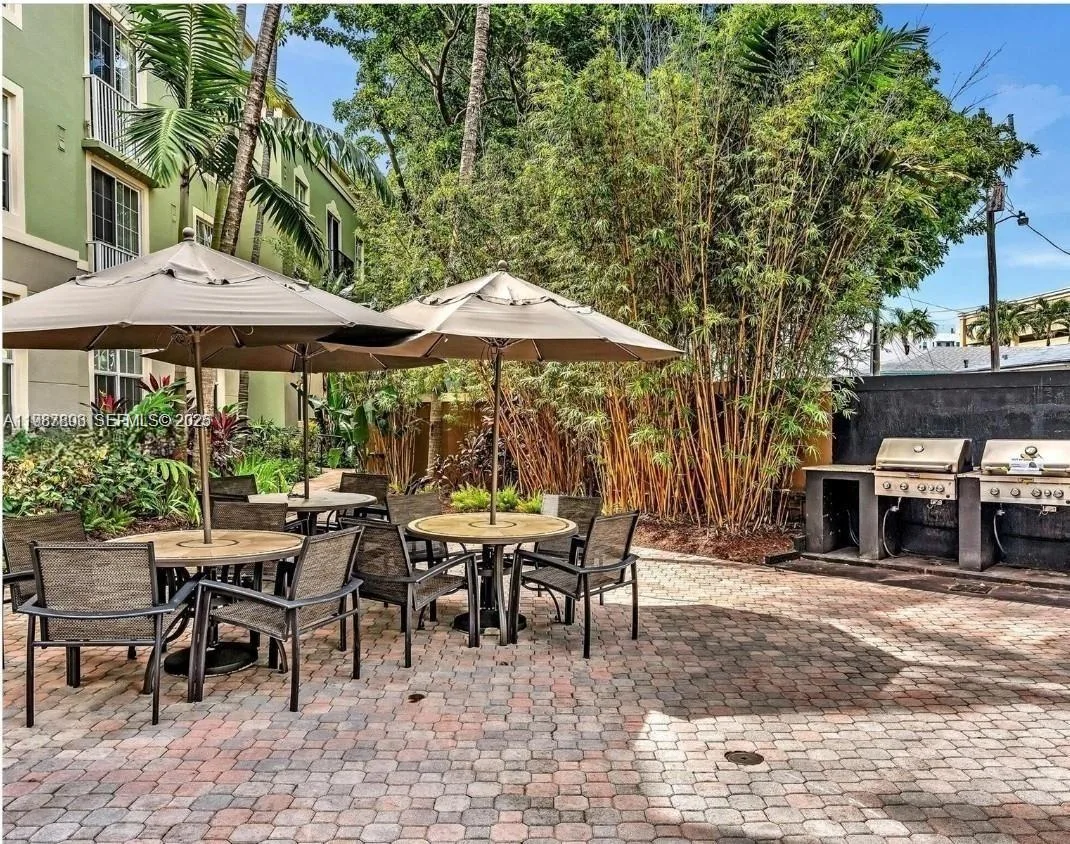1919 Van Buren St # 111A, Hollywood, FL 33020