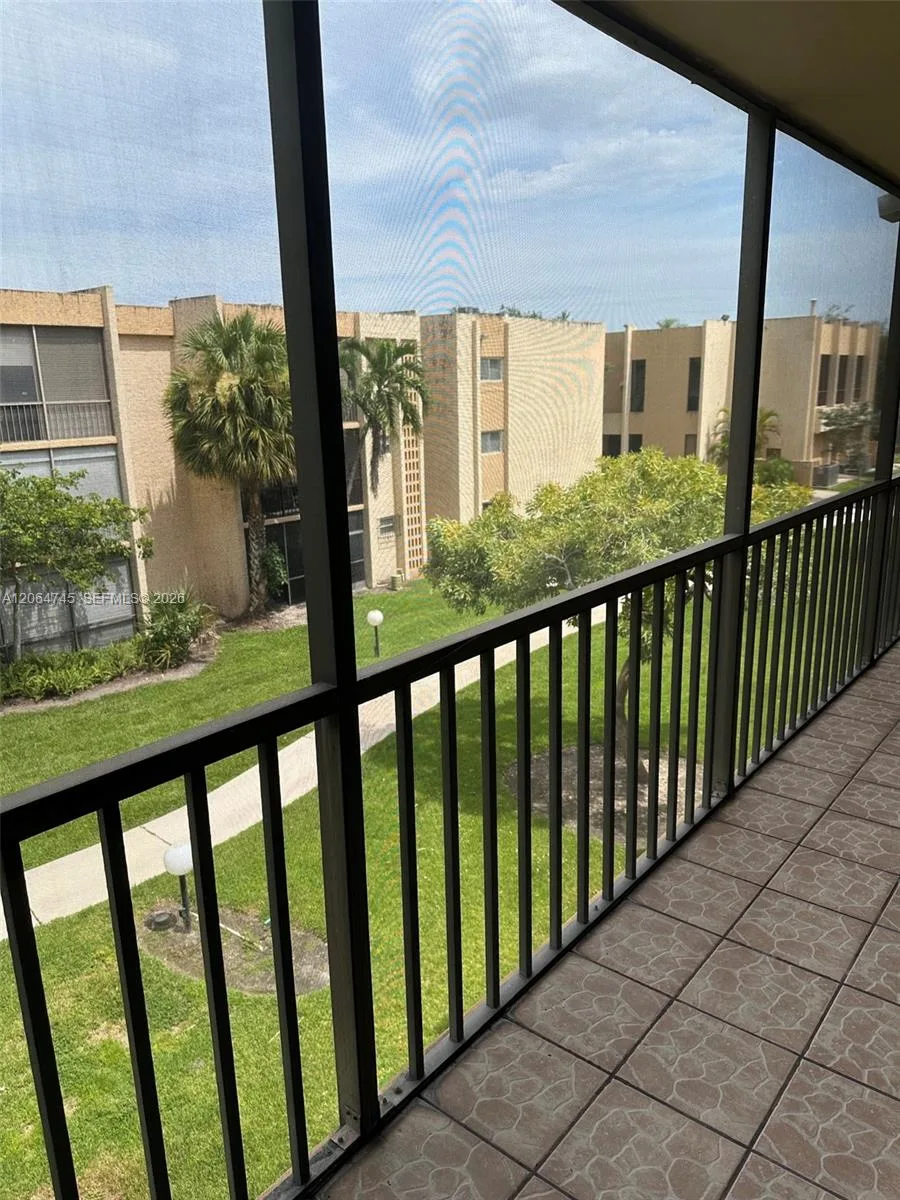 8415 SW 107th Ave # 303W, Miami, FL 33173 photo 12