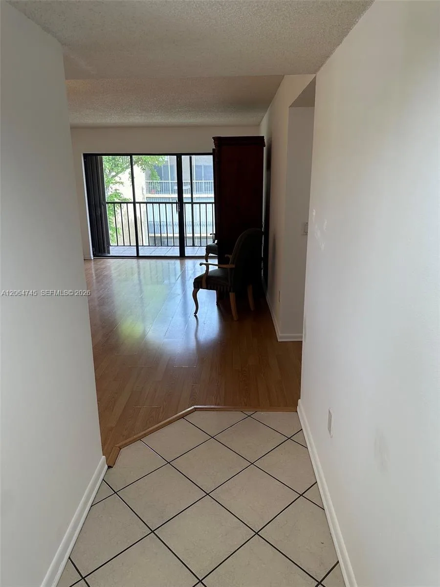 8415 SW 107th Ave # 303W, Miami, FL 33173 photo 2