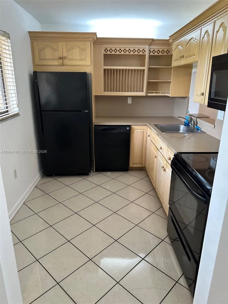 8415 SW 107th Ave # 303W, Miami, FL 33173 photo 3
