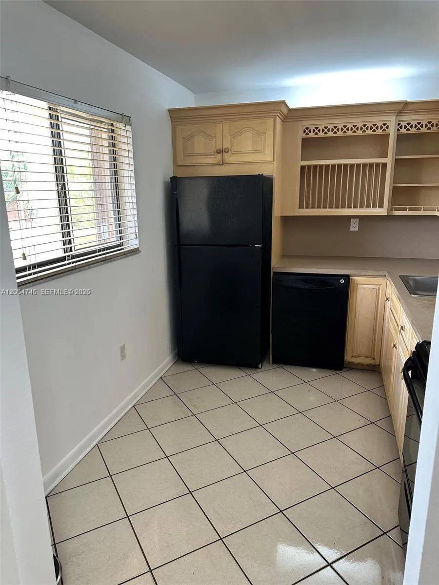 8415 SW 107th Ave # 303W, Miami, FL 33173 photo 4