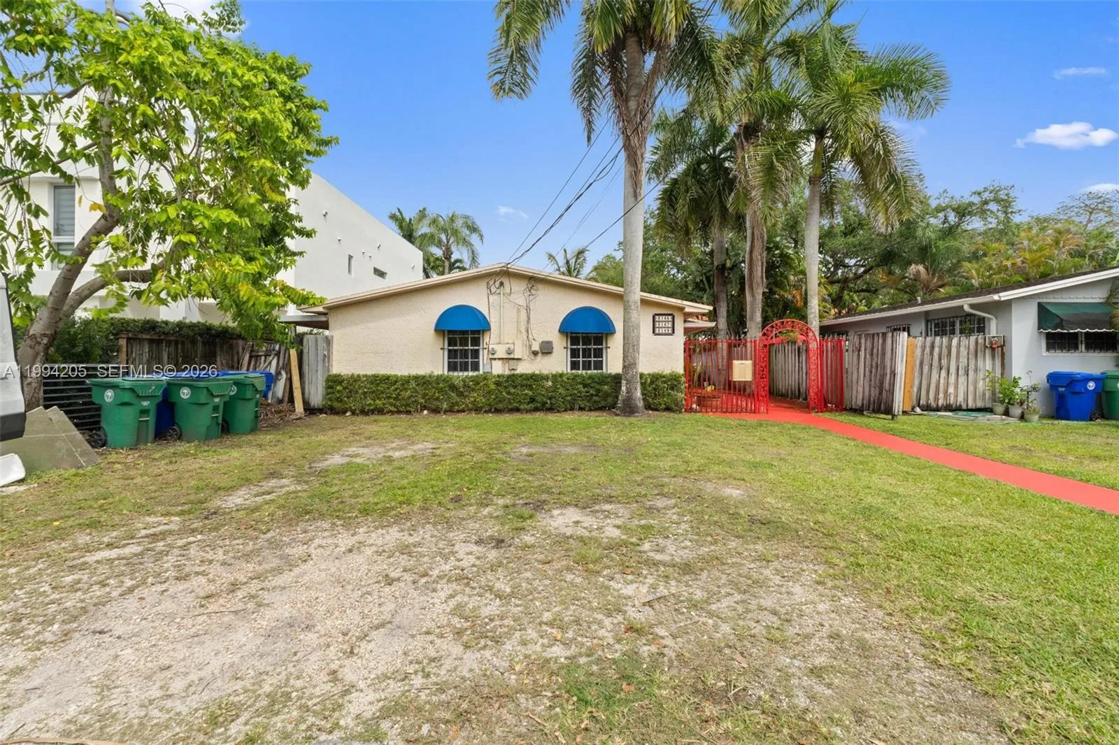 3147 Mcdonald St, Miami, FL 33133