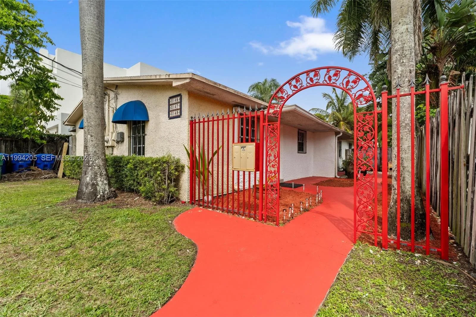 3147 Mcdonald St, Miami, FL 33133 photo 2