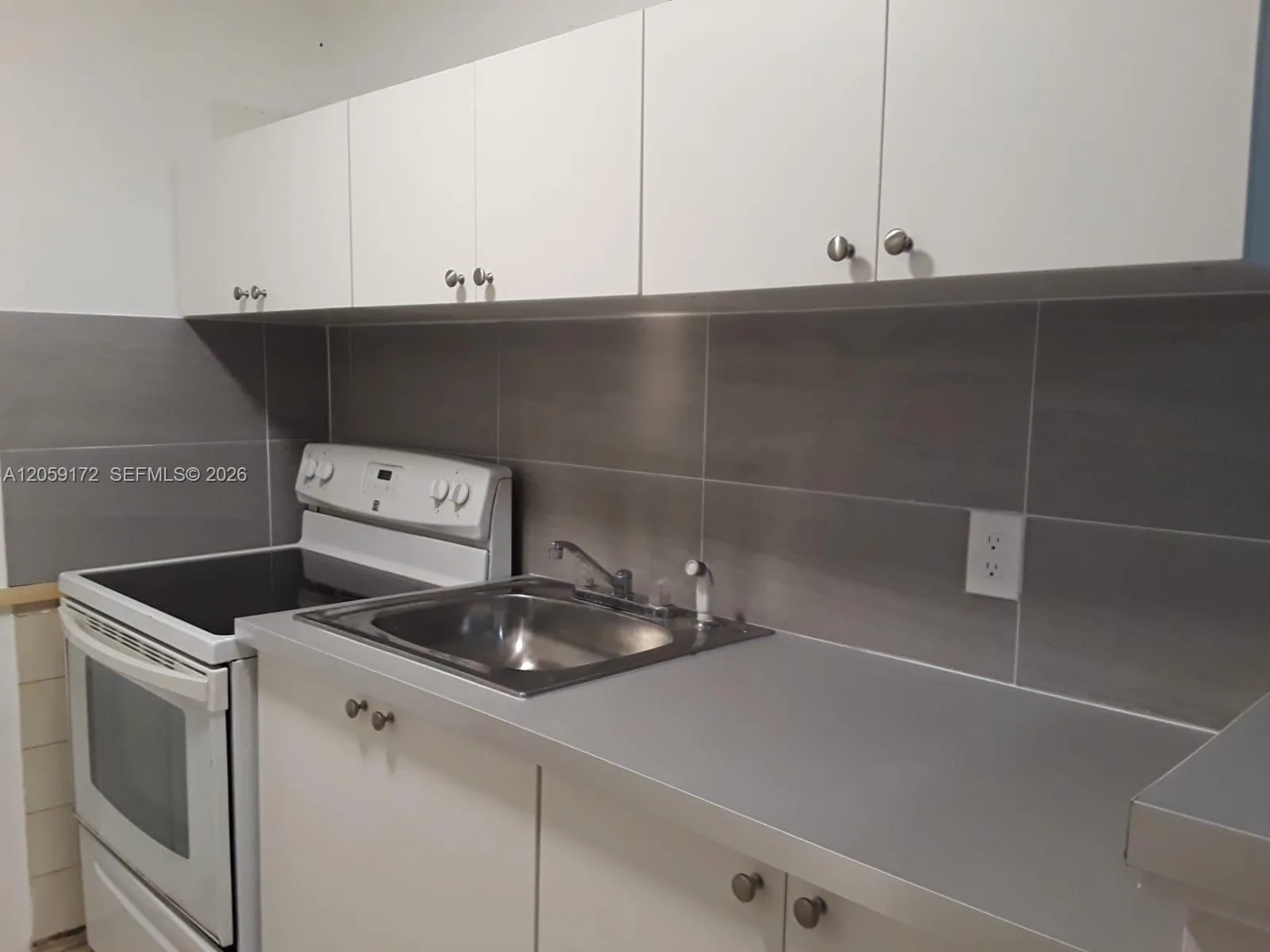 5647 Hayes St # A, Hollywood, FL 33021 photo 5