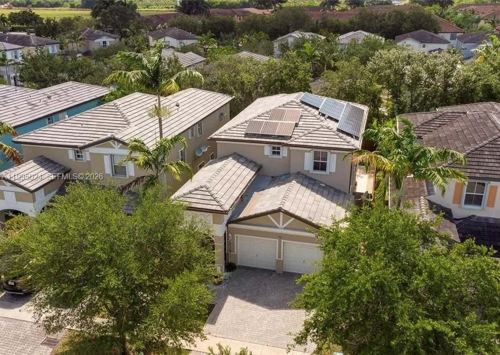 385 NE 36th Ave Rd, Homestead, FL 33033 photo 3
