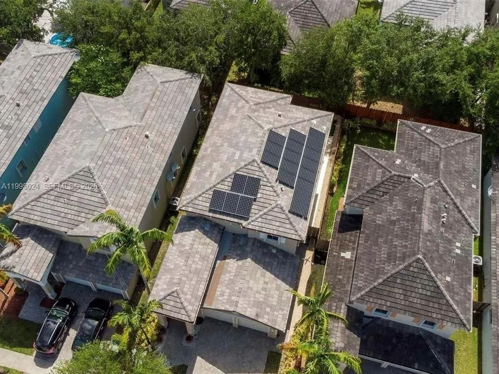 385 NE 36th Ave Rd, Homestead, FL 33033 photo 4