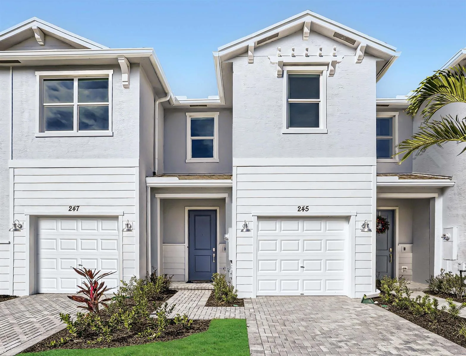 818 SE Grovebush Lane, Port St. Lucie, FL 34984