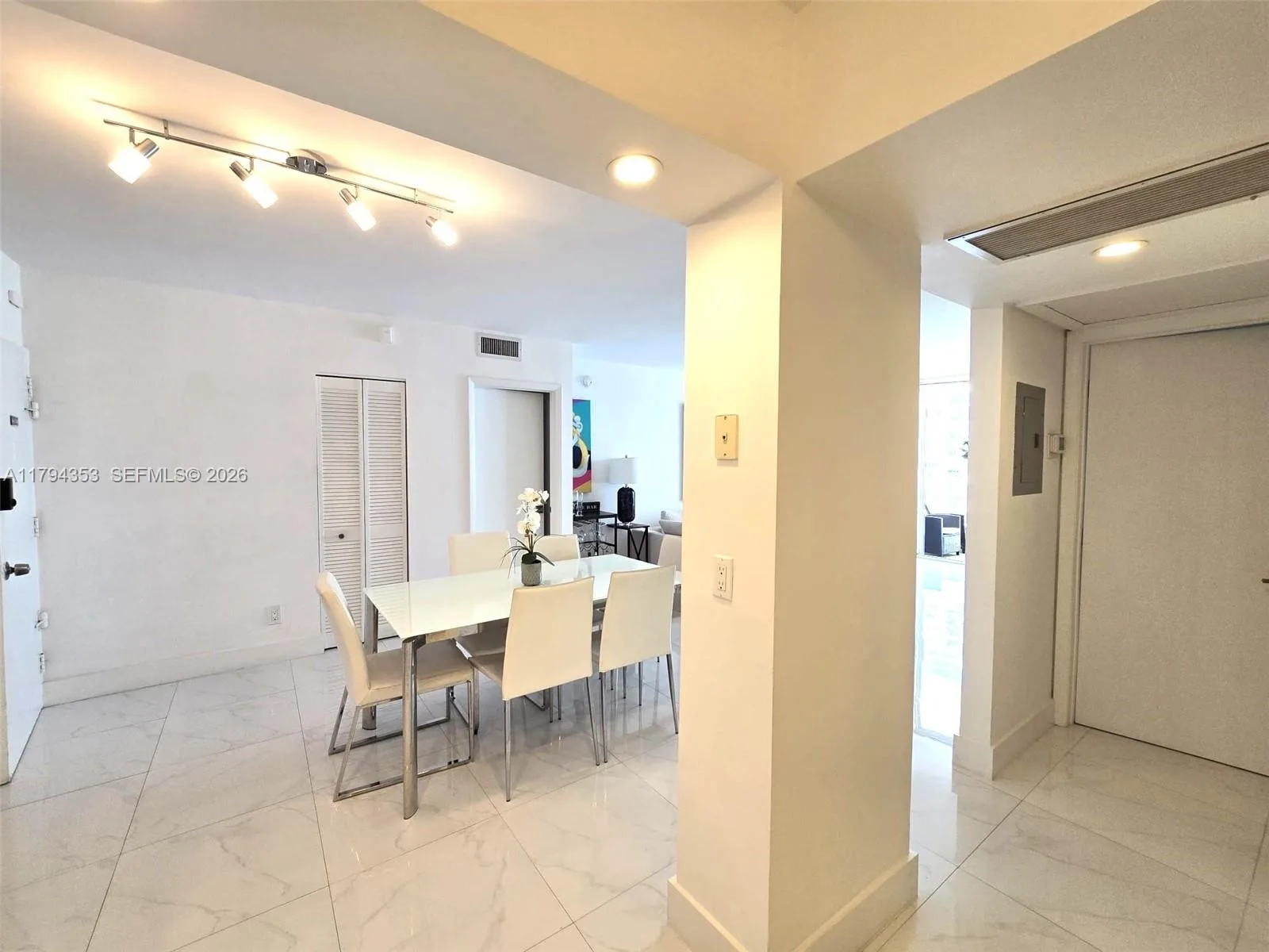 5600 Collins Ave # 7V, Miami Beach, FL 33140 photo 8