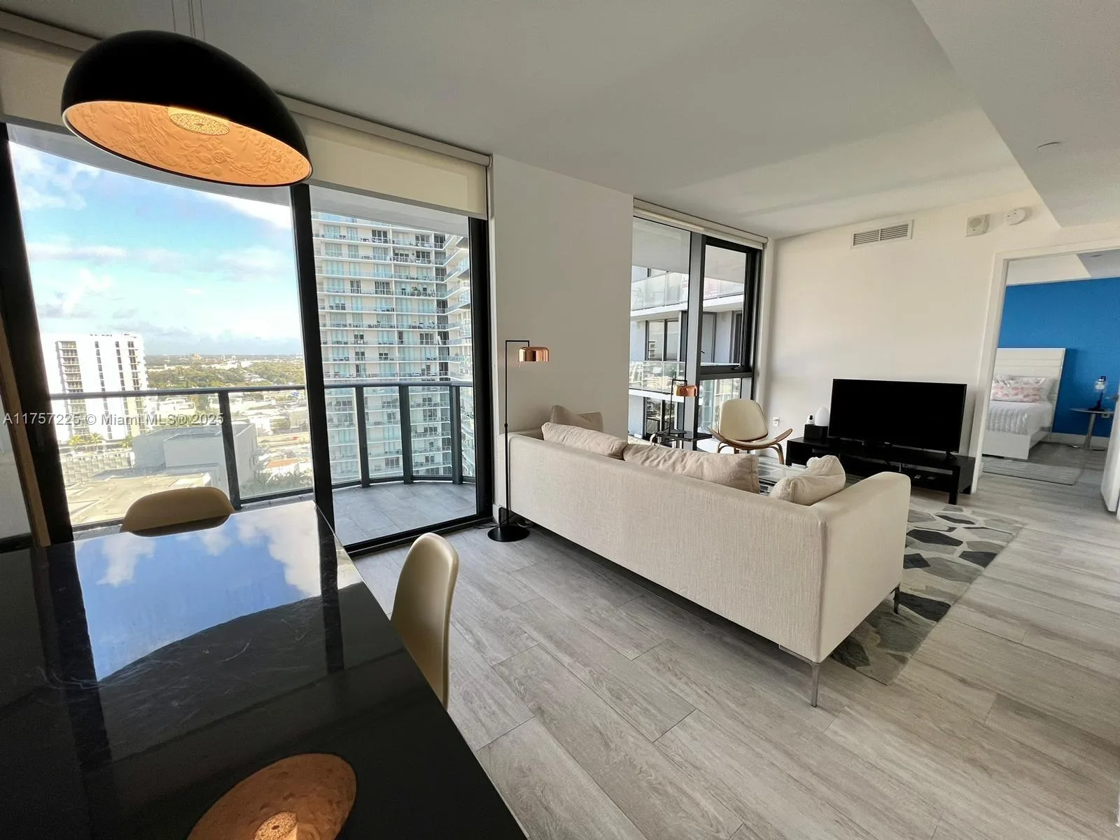 121 NE 34th St # 1915, Miami, FL 33137 photo 3