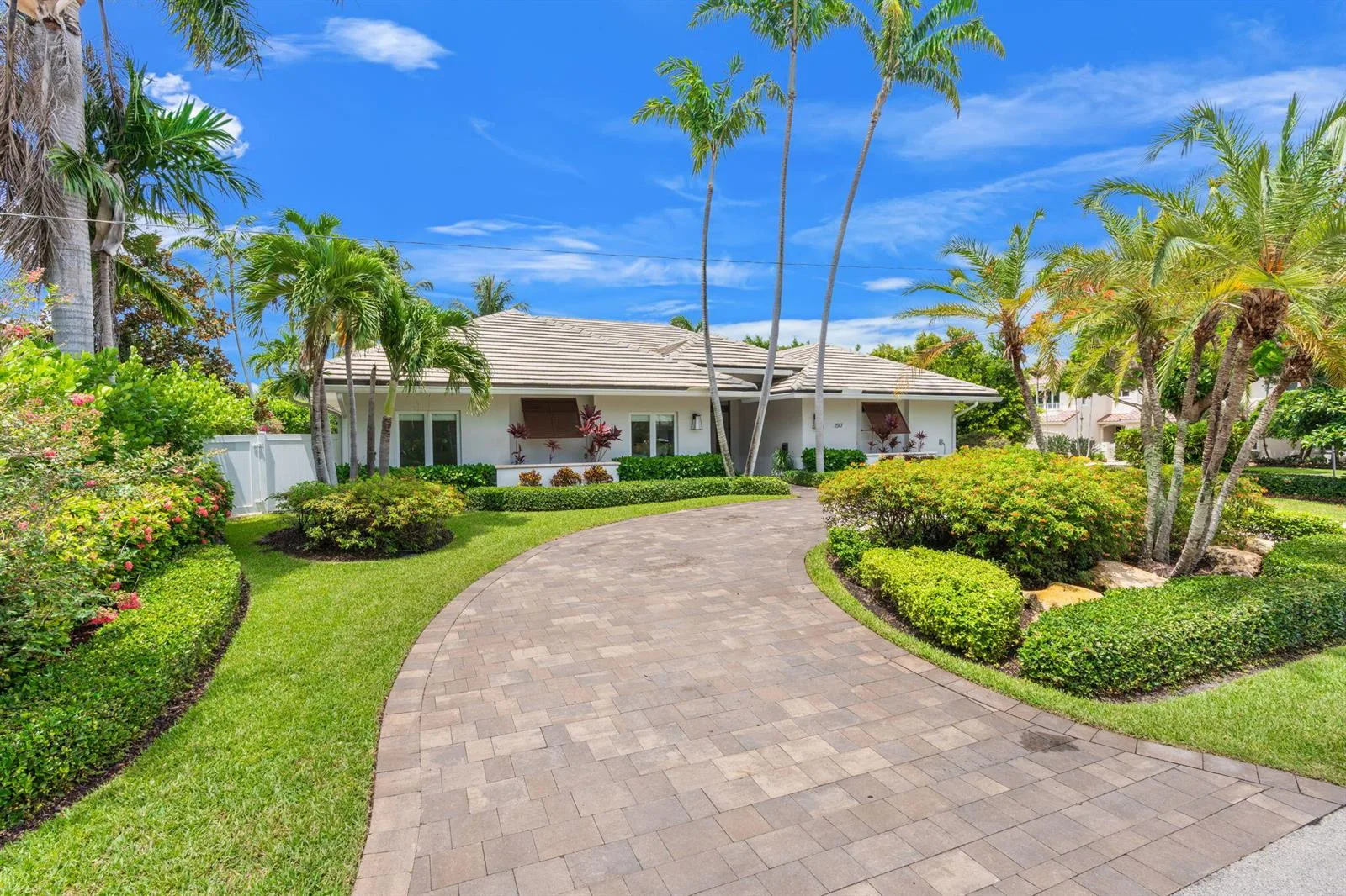 2517 NE 13TH Street, Fort Lauderdale, FL 33304