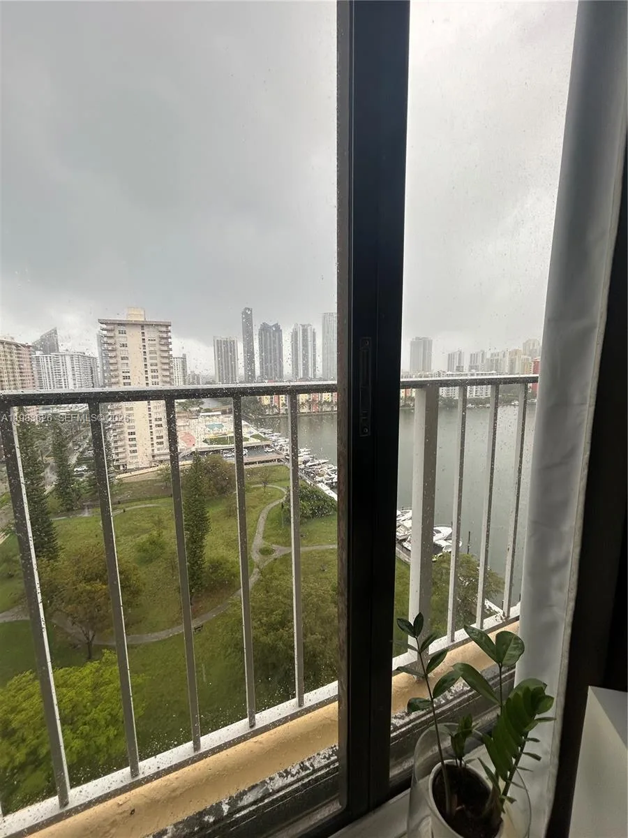 290 174th St # 1715, Sunny Isles Beach, FL 33160 photo 5