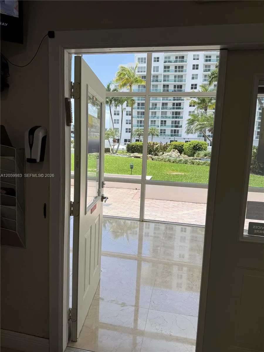 5005 Collins Ave # C2, Miami Beach, FL 33140 photo 4