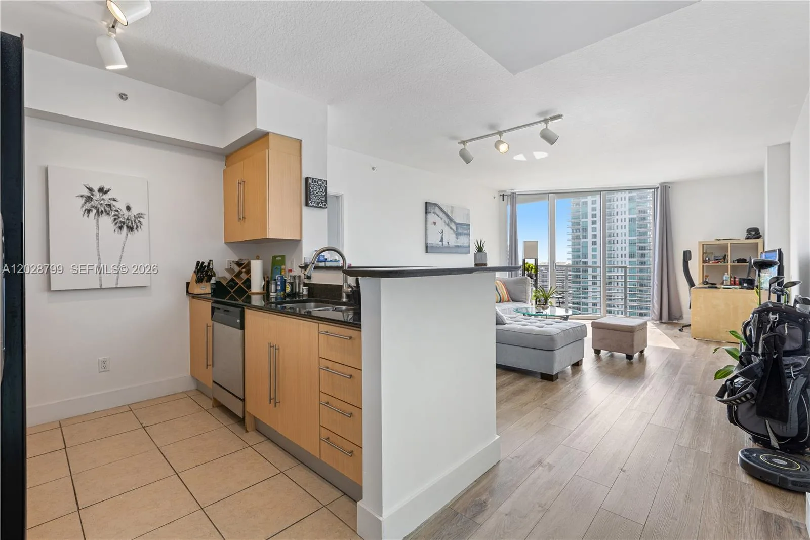 325 S Biscayne Blvd # 2517, Miami, FL 33131 photo 13