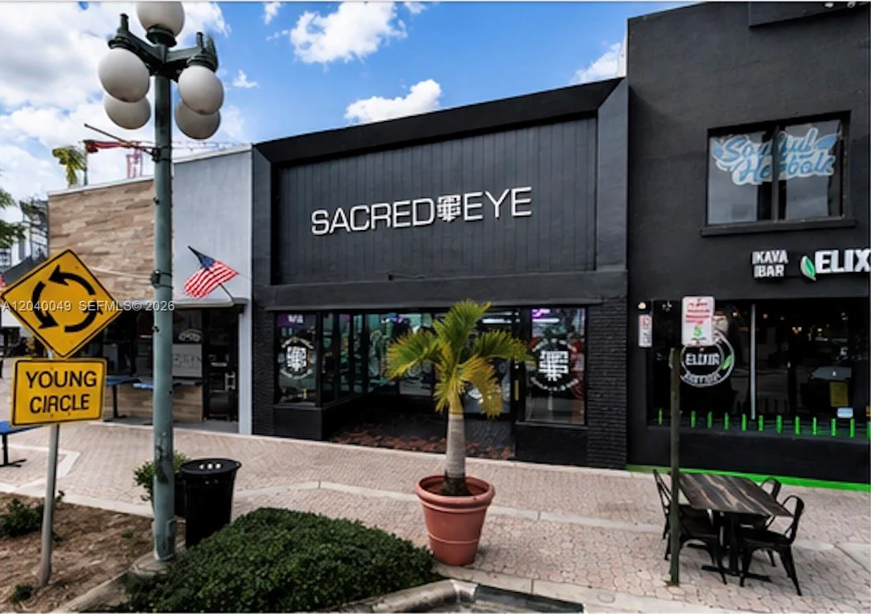 1816 Harrison St, Hollywood, FL 33020