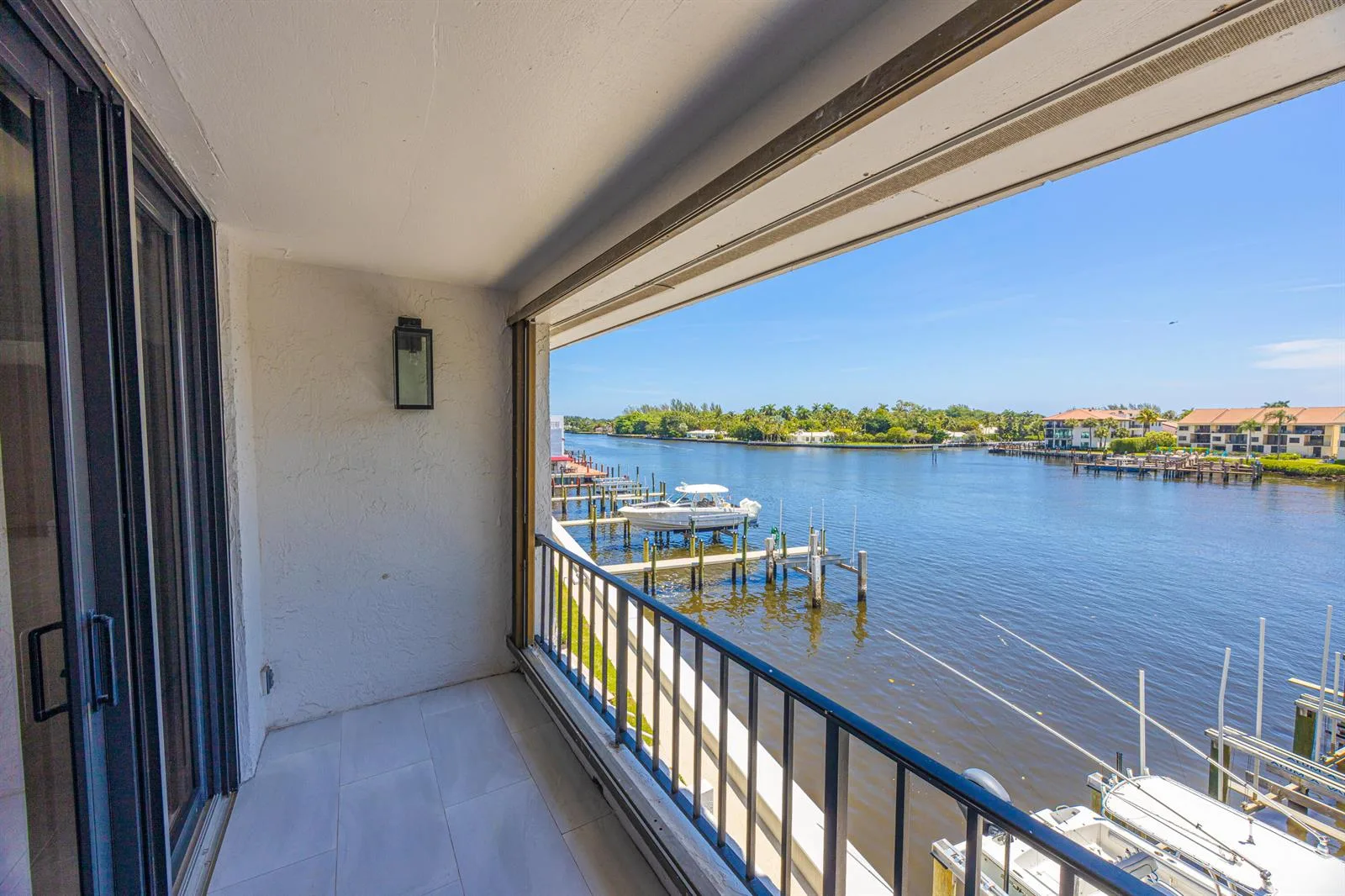 801 Palm Trail # 9, Delray Beach, FL 33483