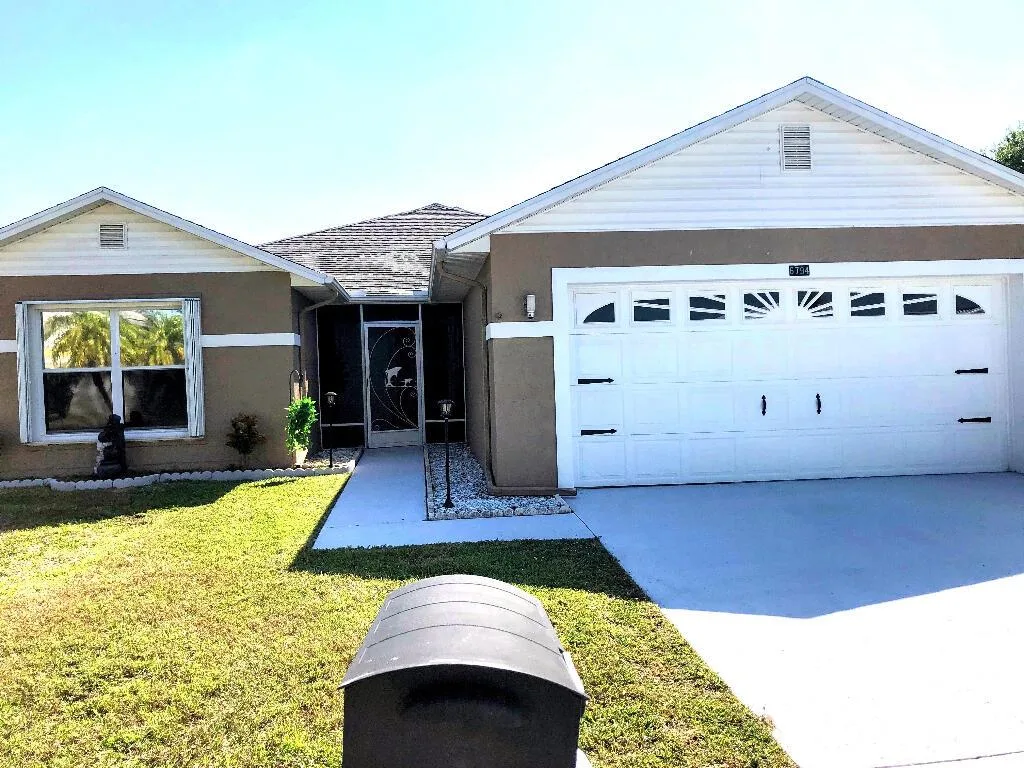 6794 Picante Circle, Fort Pierce, FL 34951 photo 2