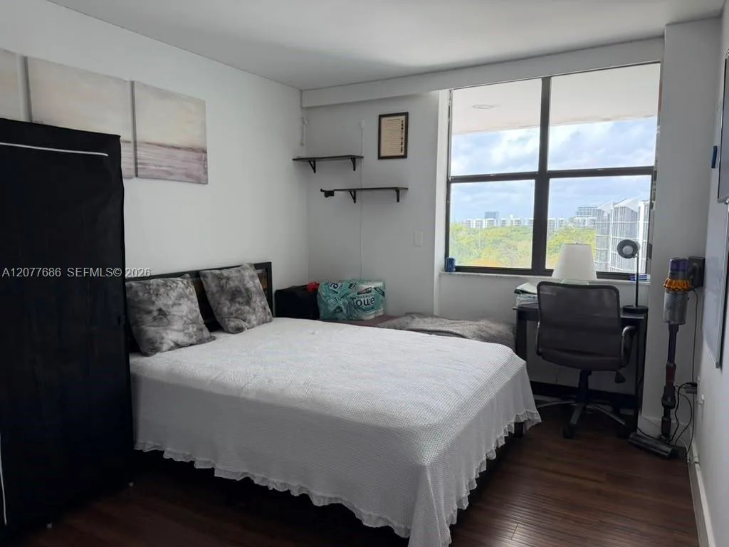 3375 N Country Club Dr # 607, Aventura, FL 33180 photo 8