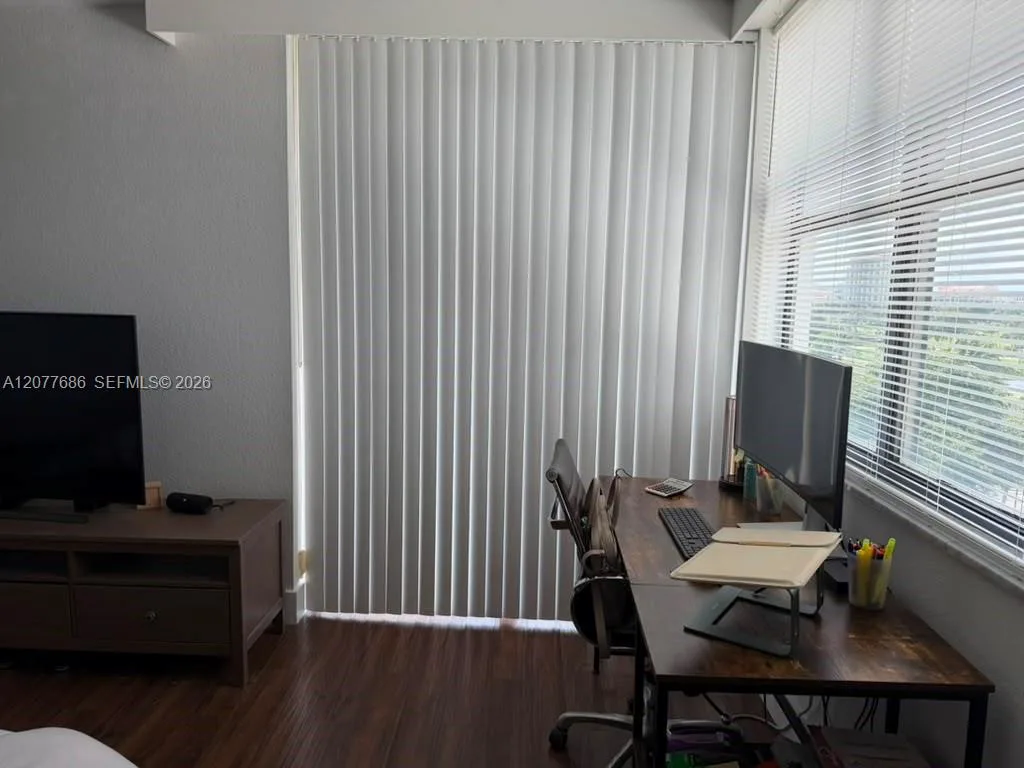 3375 N Country Club Dr # 607, Aventura, FL 33180 photo 9