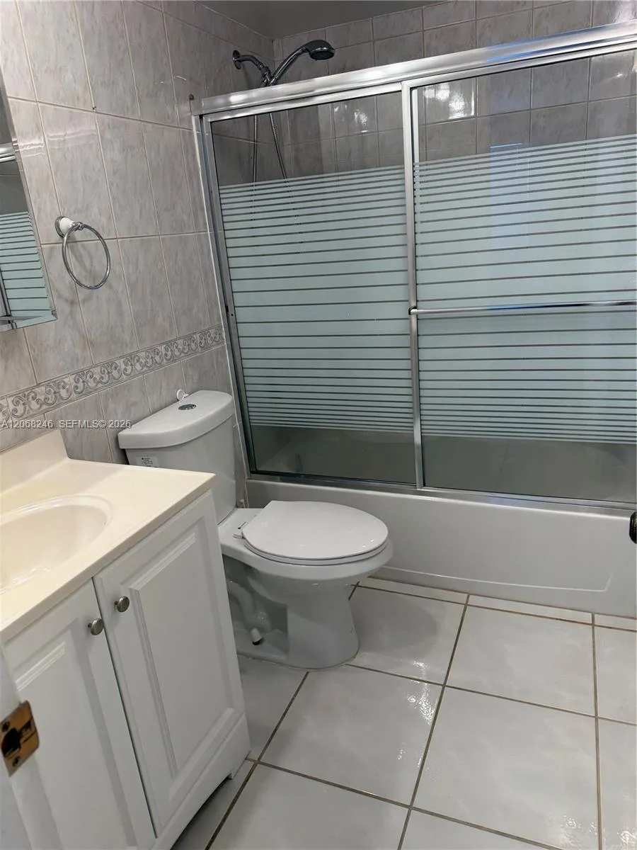 250 181st Dr # 414, Sunny Isles Beach, FL 33160 photo 12