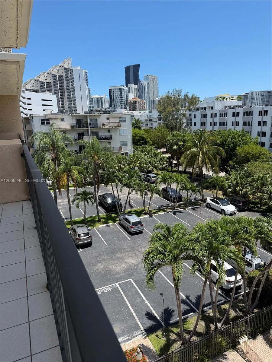 250 181st Dr # 414, Sunny Isles Beach, FL 33160 photo 13