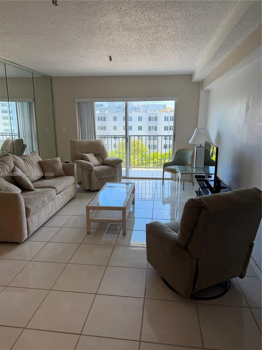 250 181st Dr # 414, Sunny Isles Beach, FL 33160 photo 7