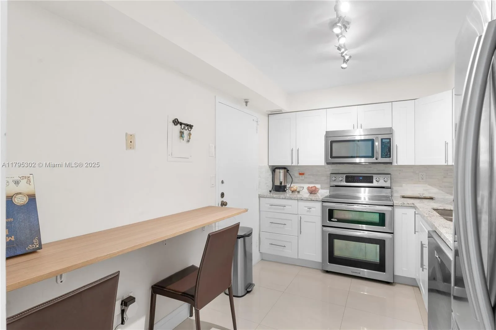 9511 Collins Ave # 301, Surfside, FL 33154 photo 3