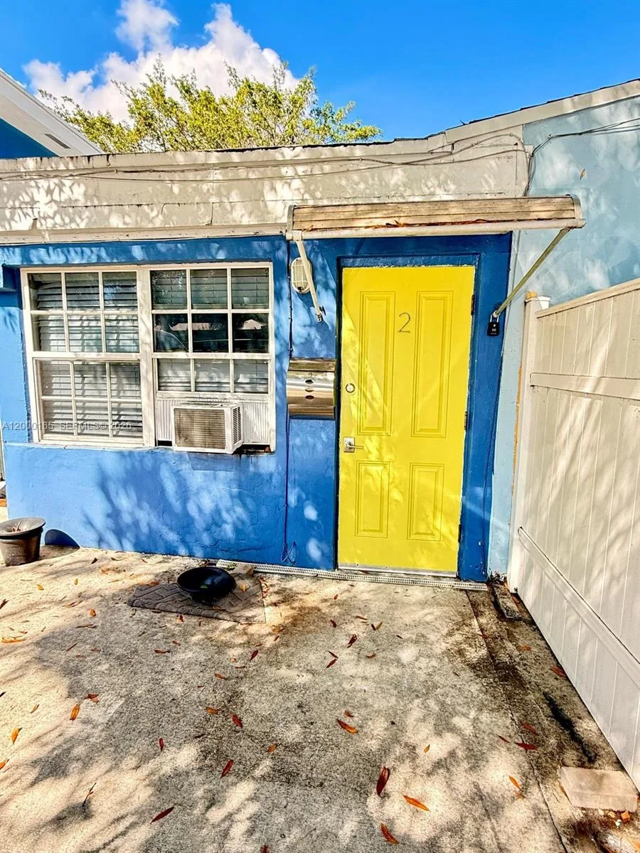 1151 NE 18th St # 2, Fort Lauderdale, FL 33305