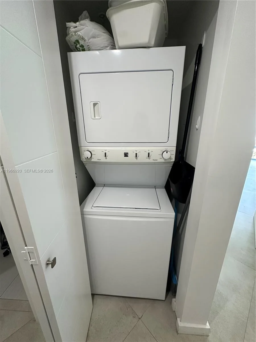1010 SW 2nd Ave # 1208, Miami, FL 33130 photo 11