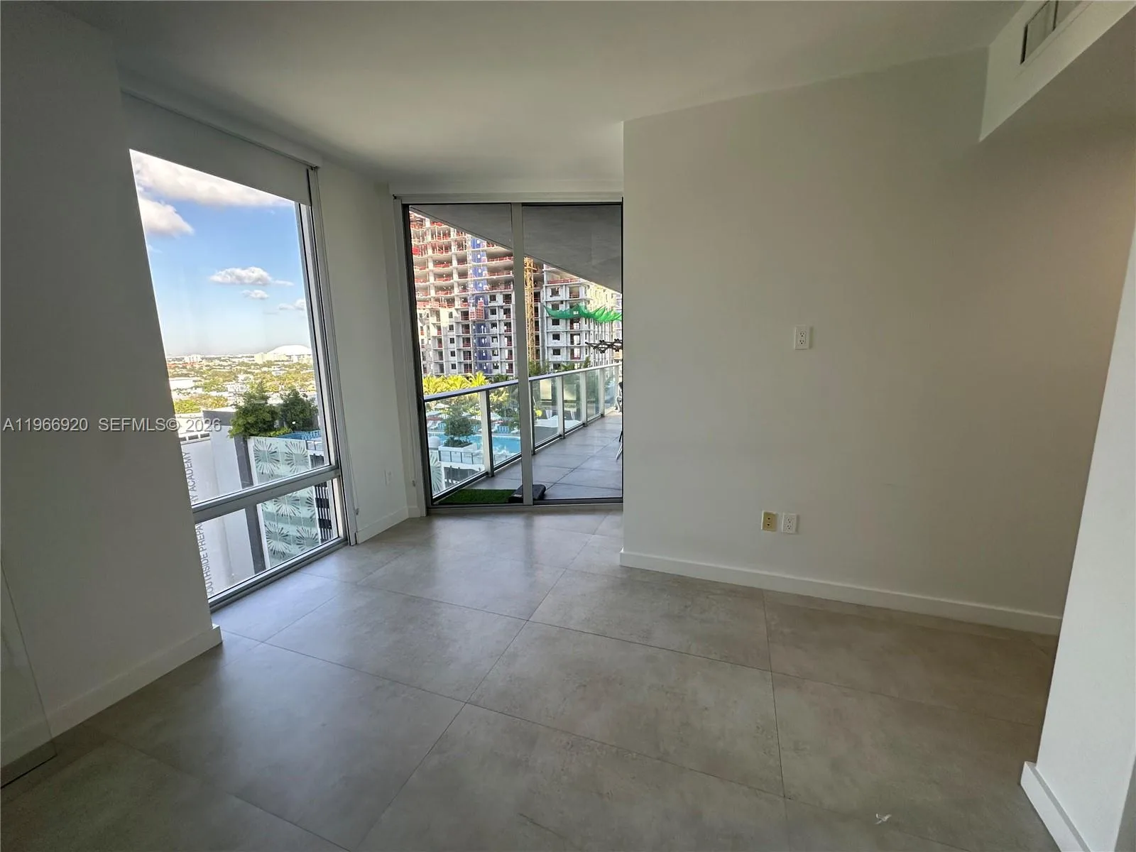 1010 SW 2nd Ave # 1208, Miami, FL 33130 photo 12