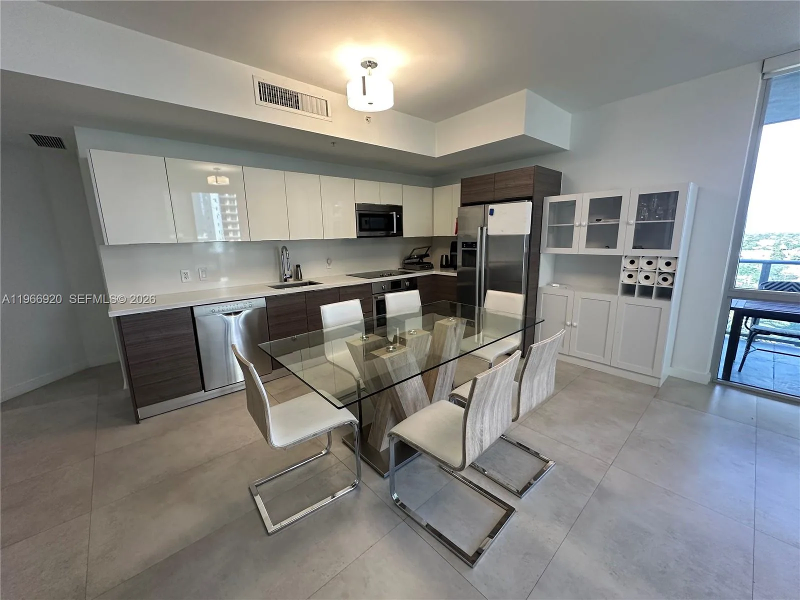 1010 SW 2nd Ave # 1208, Miami, FL 33130 photo 2