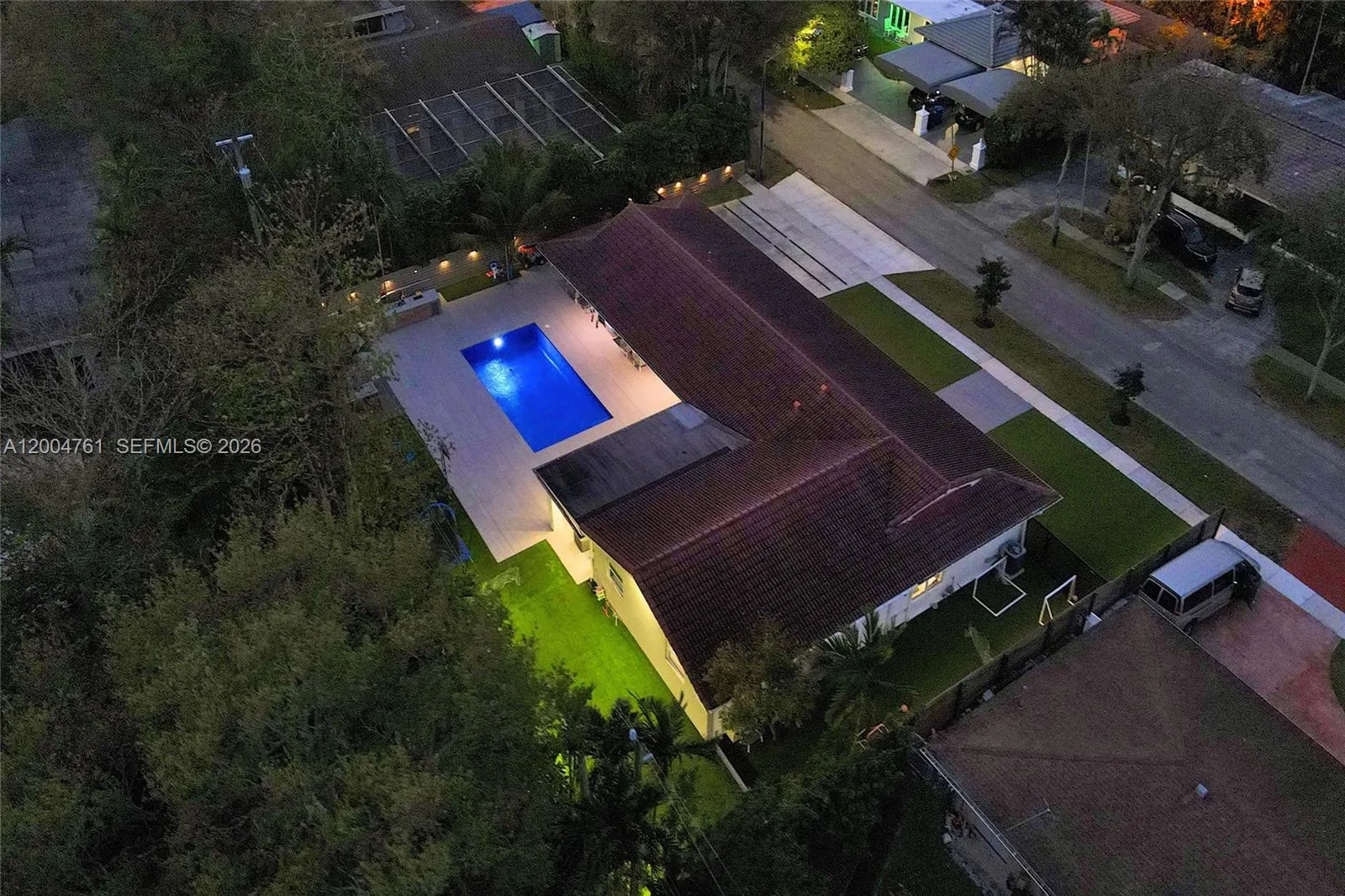 2126 NE 187th St, North Miami Beach, FL 33179 photo 9