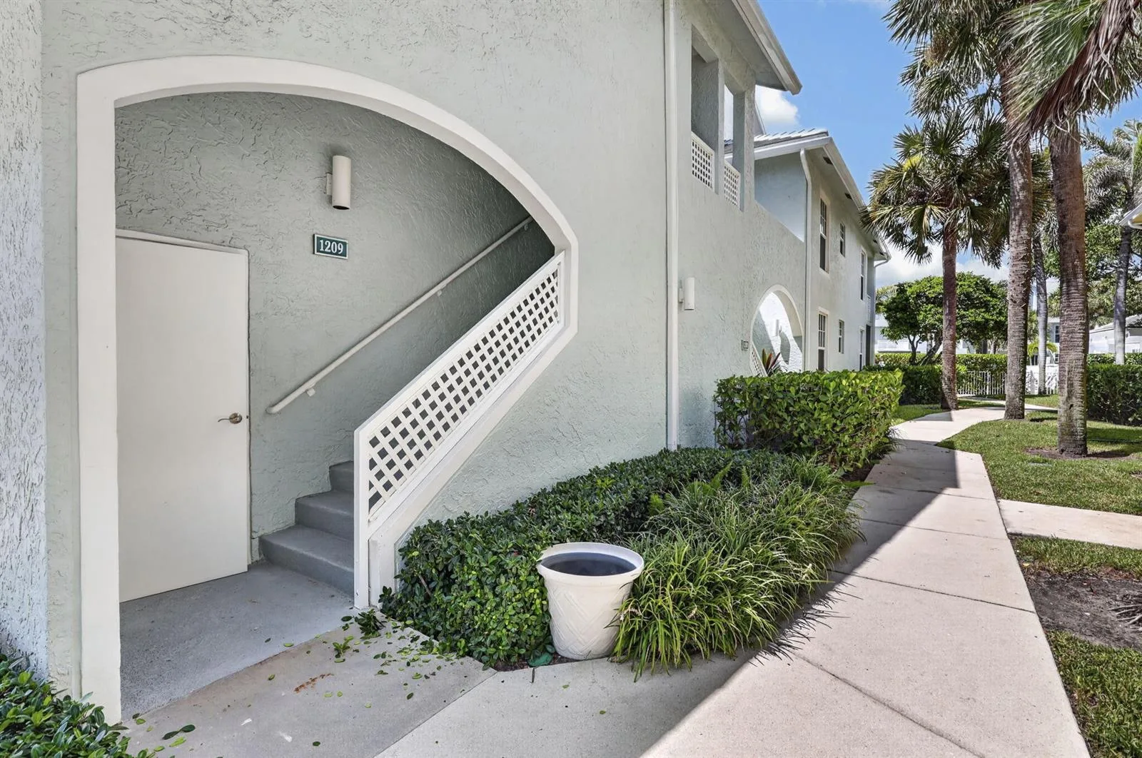 1209 MAINSAIL Circle # 1209, Jupiter, FL 33477 photo 3