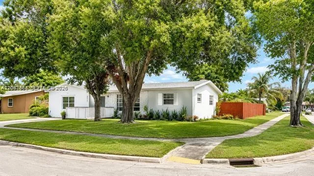 6921 NW 5th Ct, Margate, FL 33063