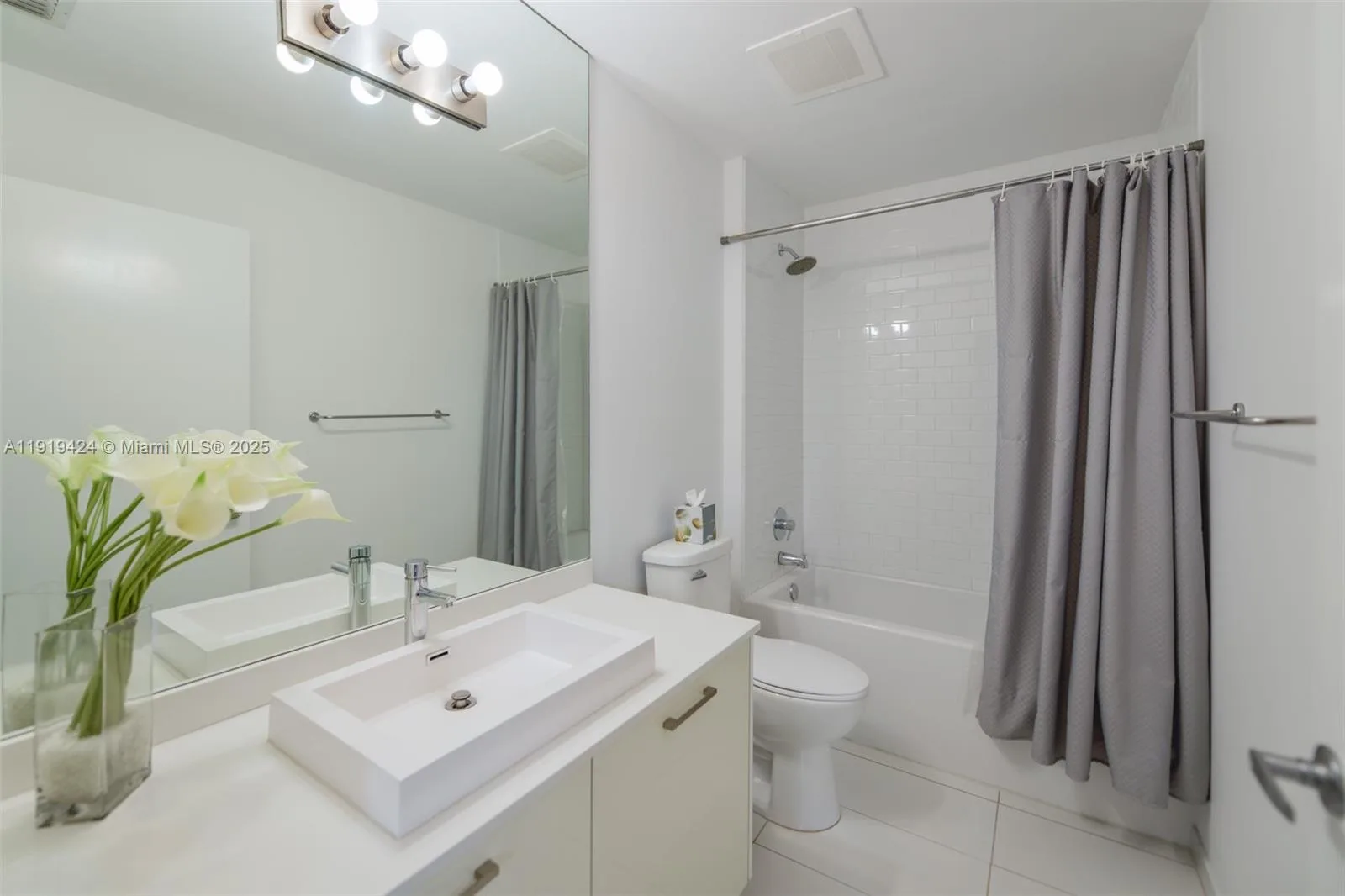 151 SE 1st St # 3403, Miami, FL 33131 photo 12