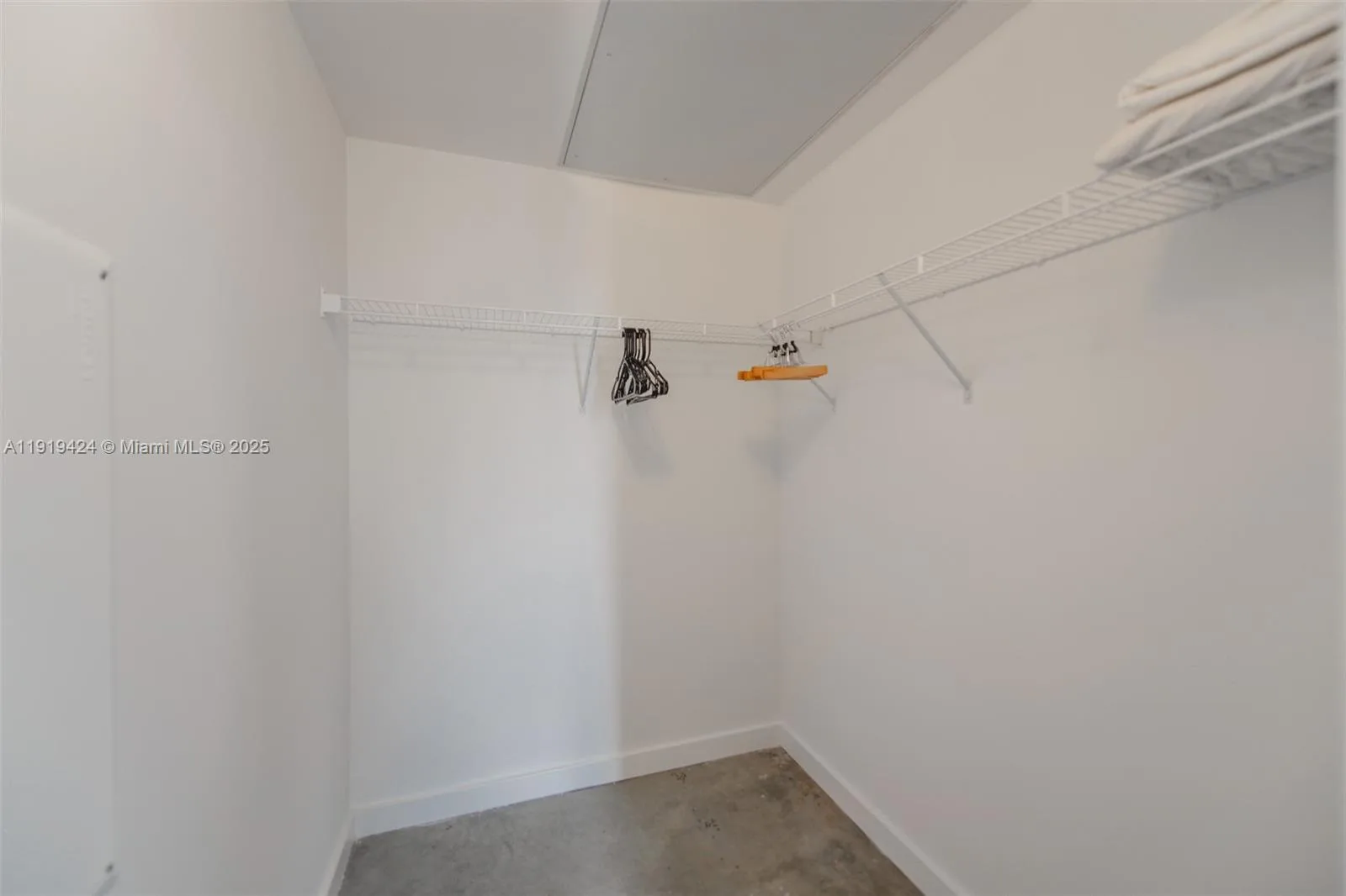 151 SE 1st St # 3403, Miami, FL 33131 photo 13
