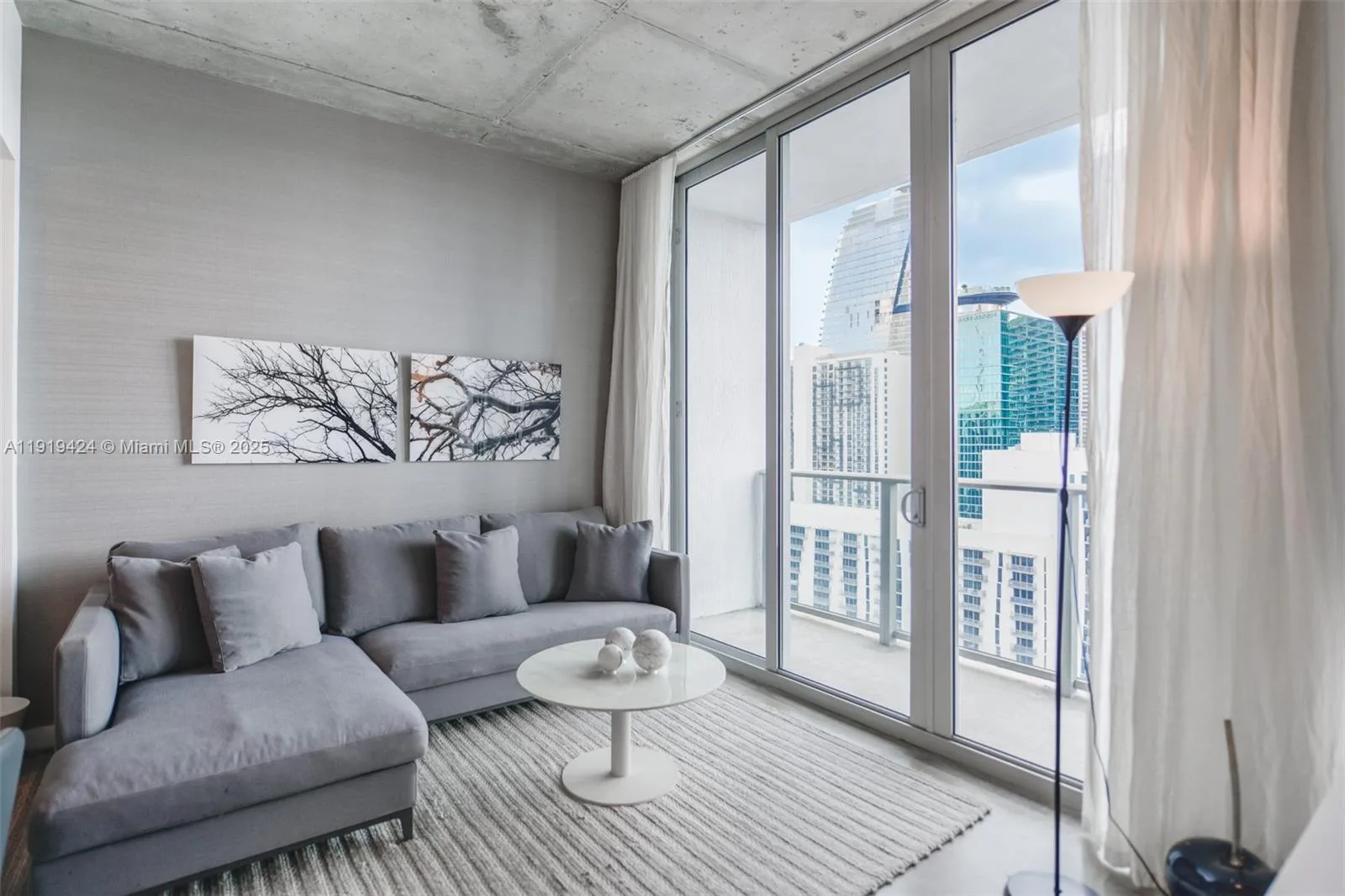 151 SE 1st St # 3403, Miami, FL 33131 photo 7
