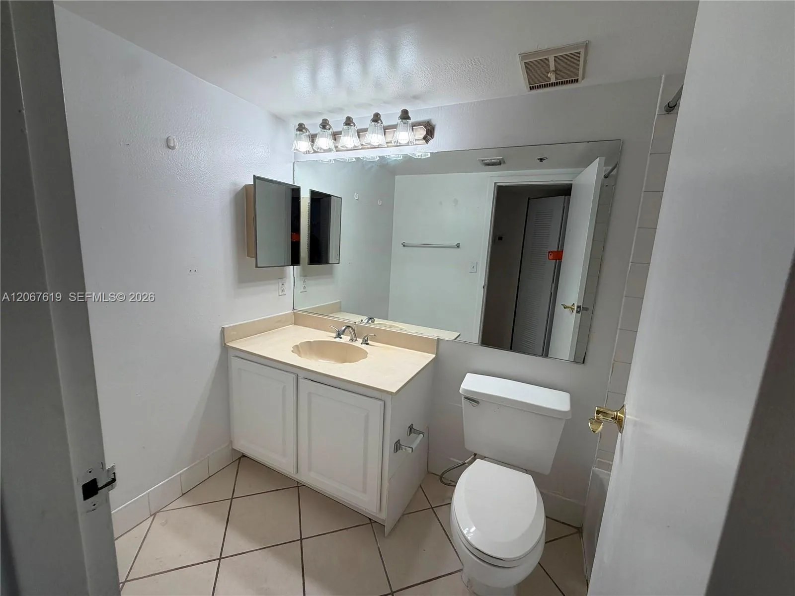 7601 E Treasure Dr # 902, North Bay Village, FL 33141 photo 9