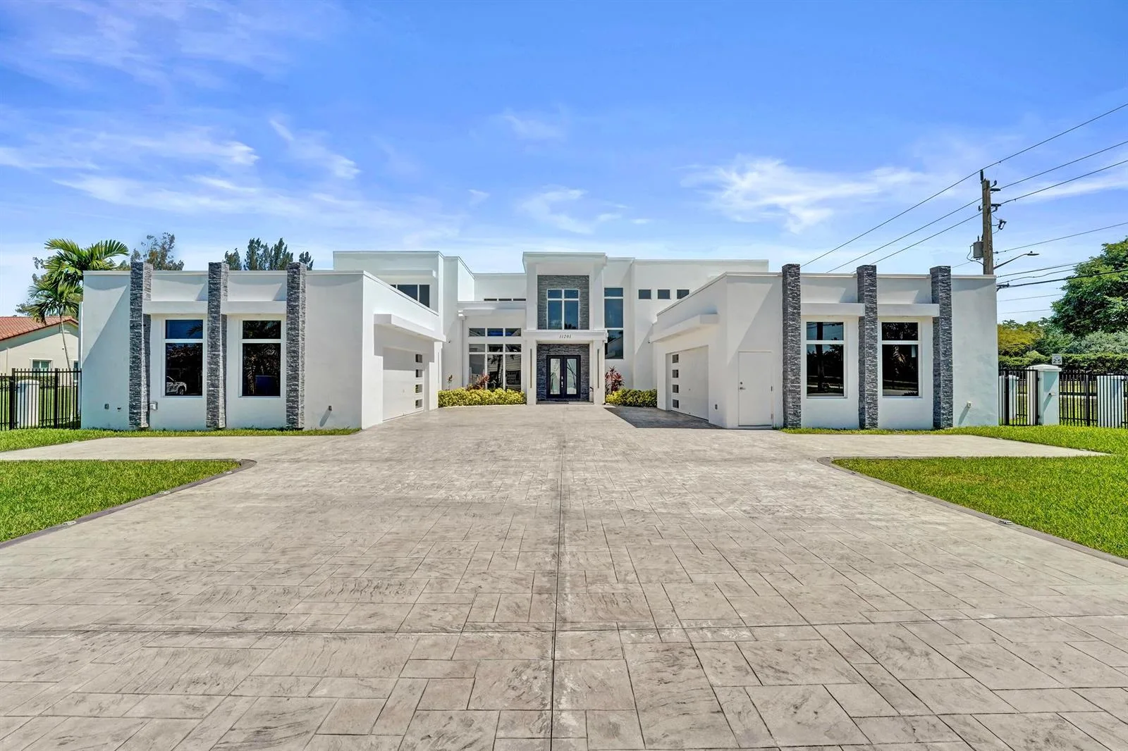 11201 SW 3rd Street, Plantation, FL 33325