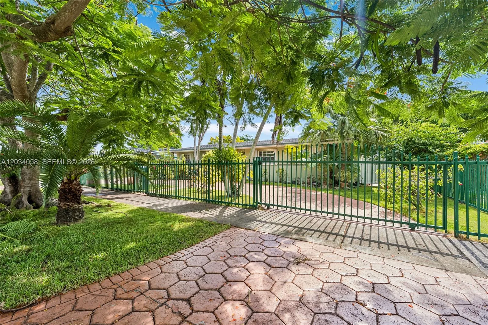 6081 SW 109th Ct, Miami, FL 33173 photo 5