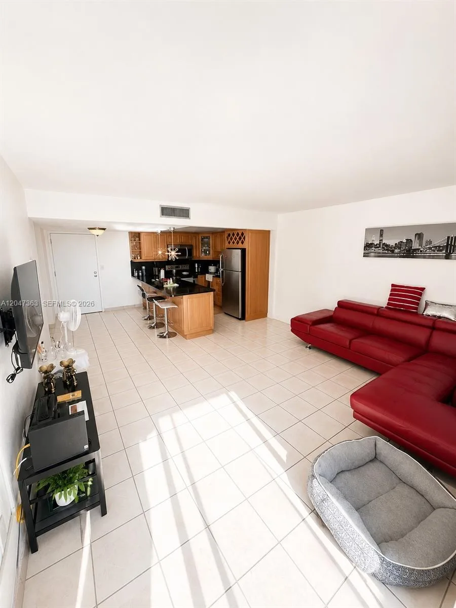 5050 NW 7th St # 720, Miami, FL 33126 photo 3