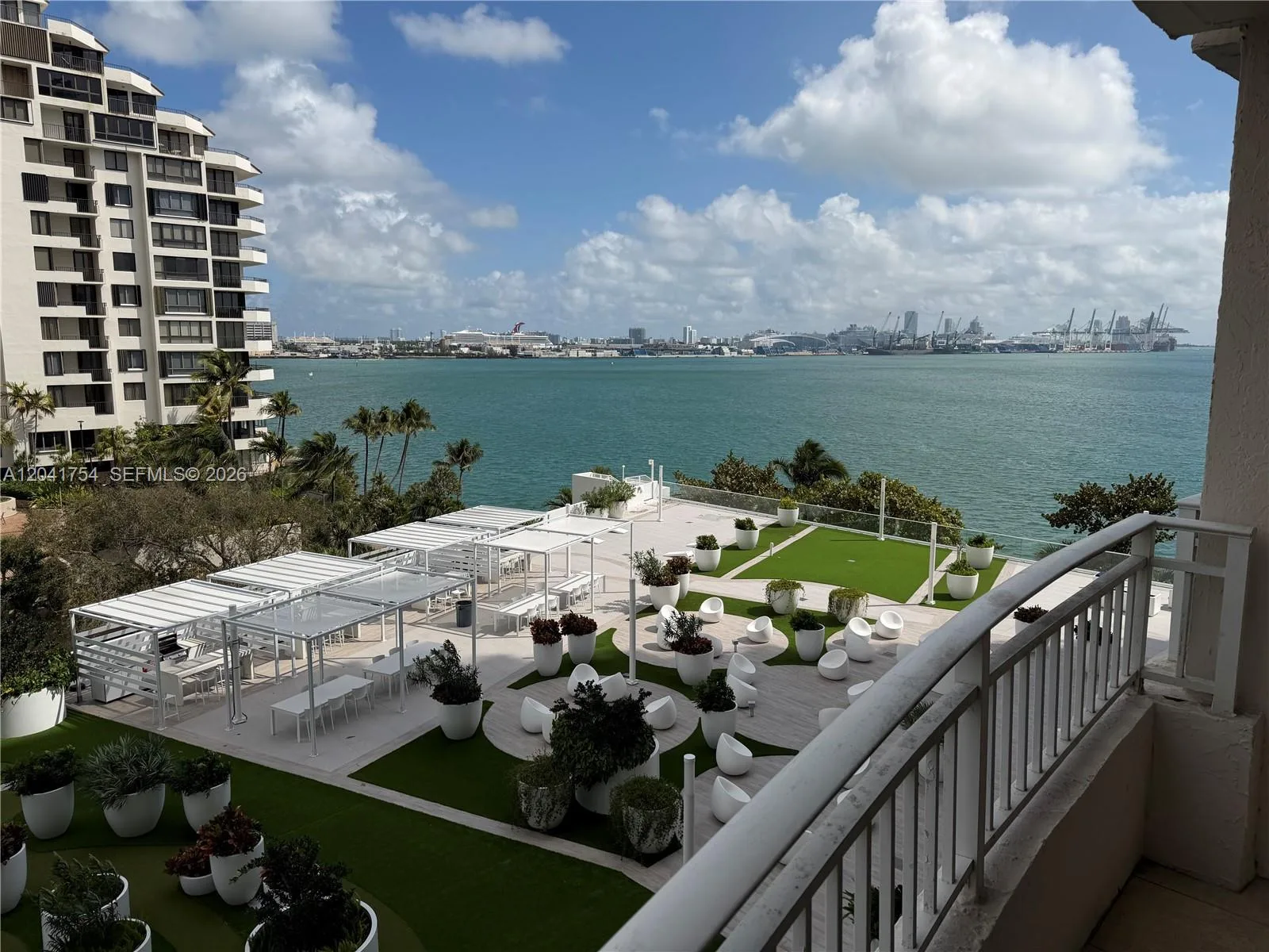770 Claughton Island Dr # 707, Miami, FL 33131