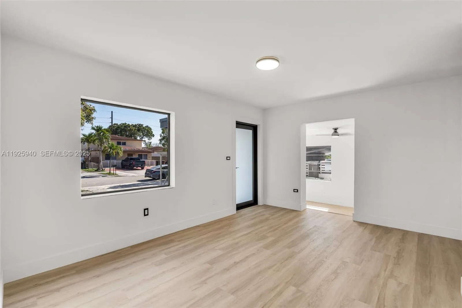 739 W 30th St, Hialeah, FL 33012 — zdjęcie 5