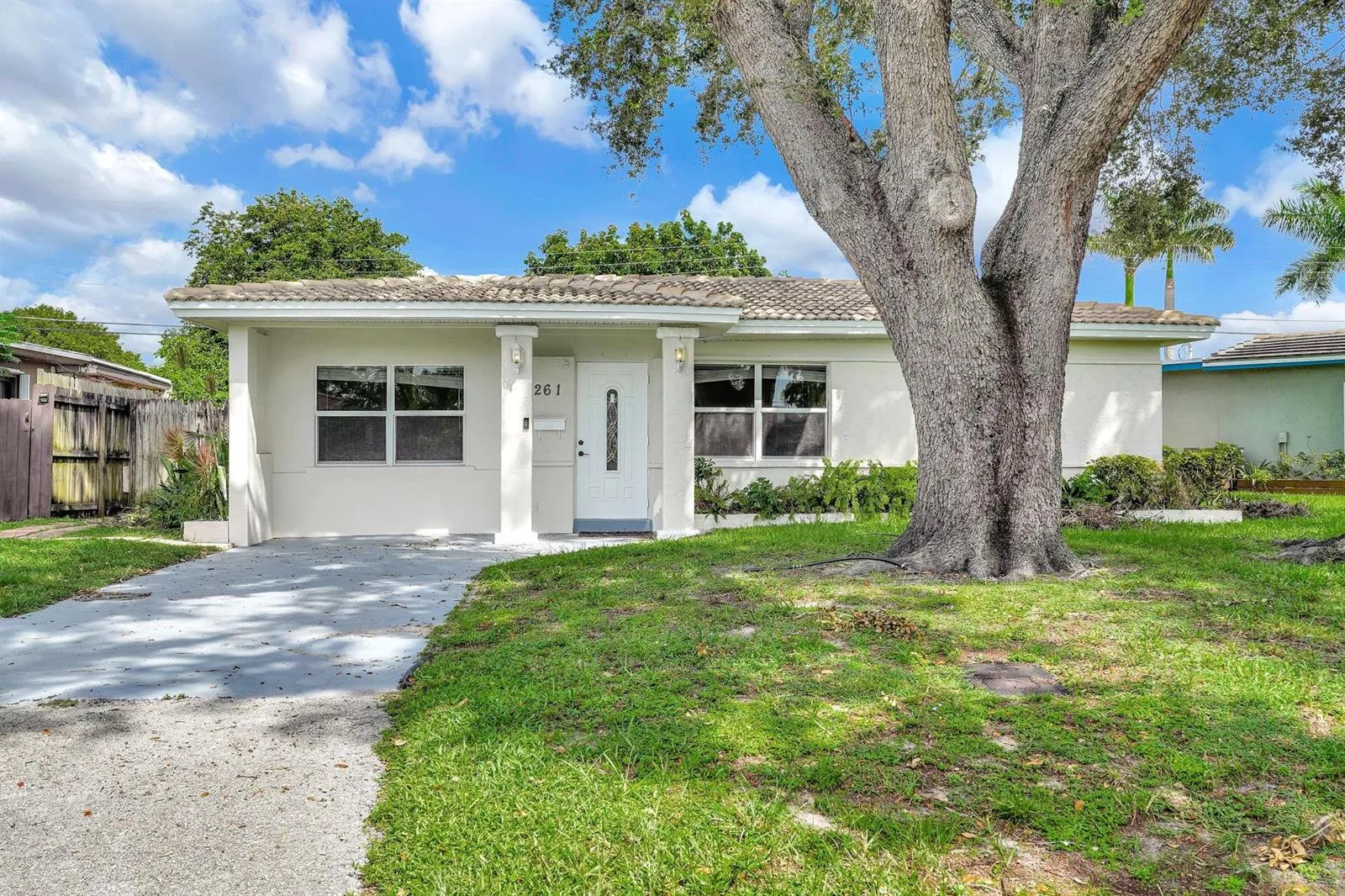 261 NE 45th Street, Oakland Park, FL 33334