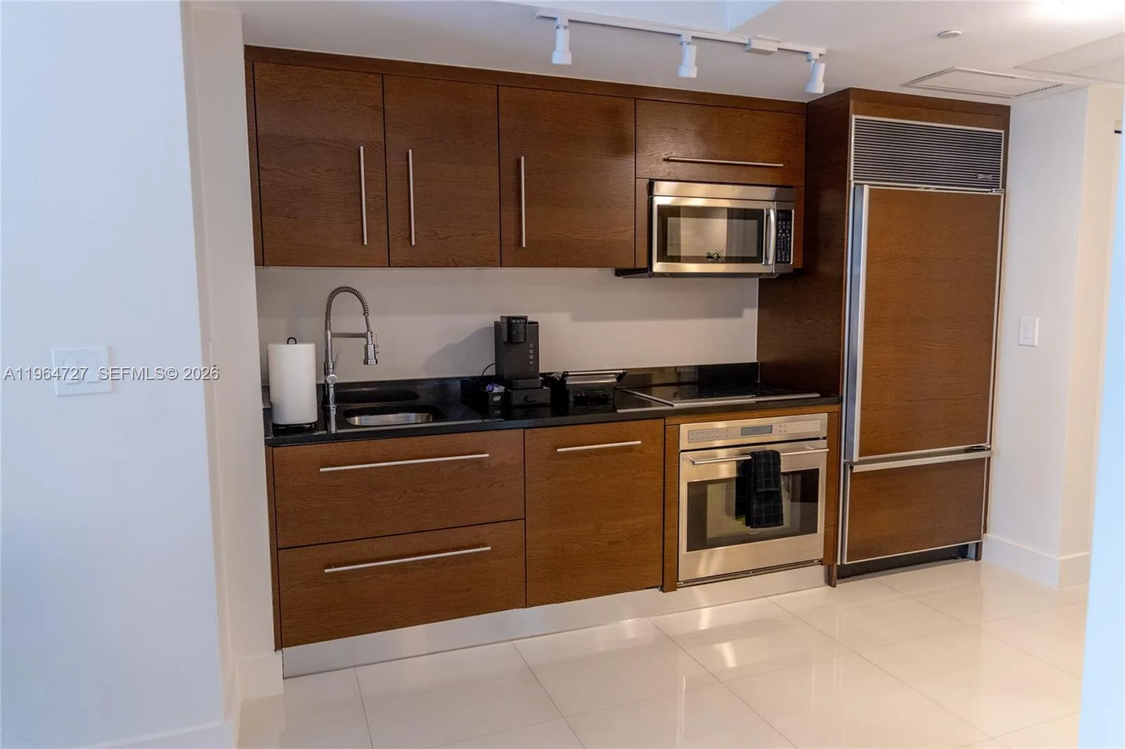 475 Brickell Ave # 3510, Miami, FL 33131 photo 7