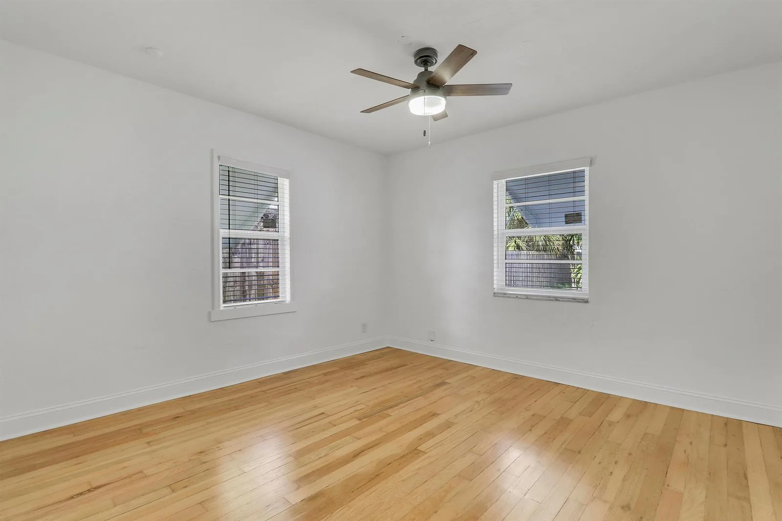 917 N OCEAN BREEZE, FL 33460 photo 10