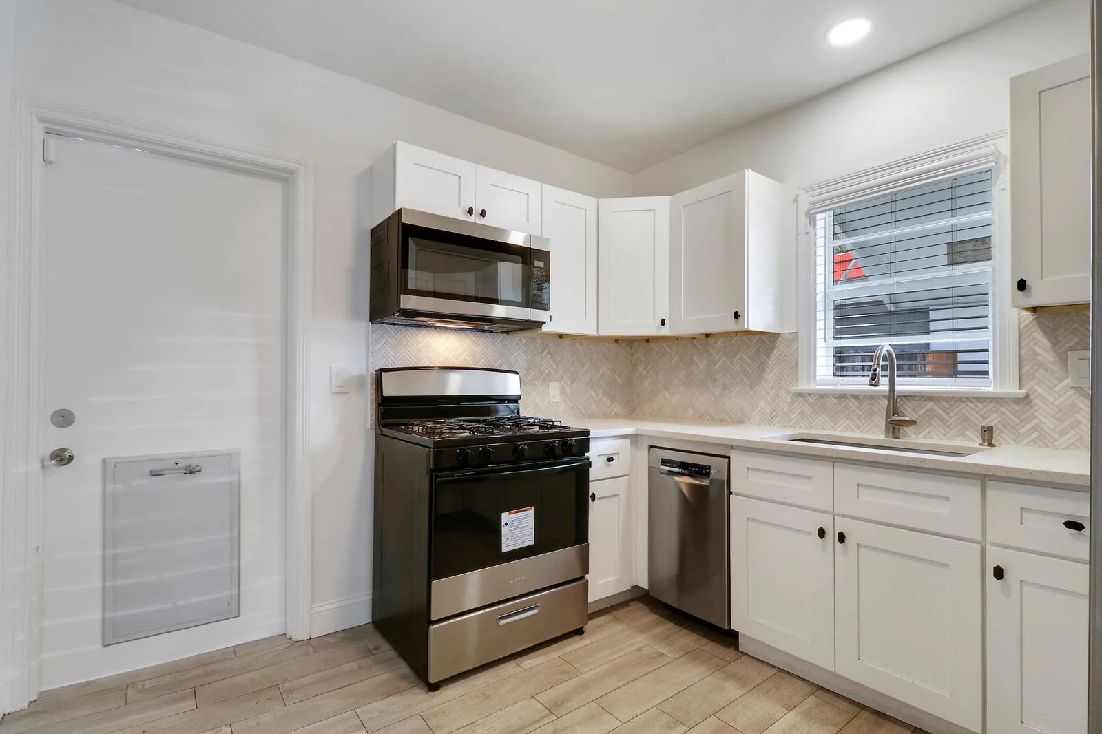 917 N OCEAN BREEZE, FL 33460 photo 6