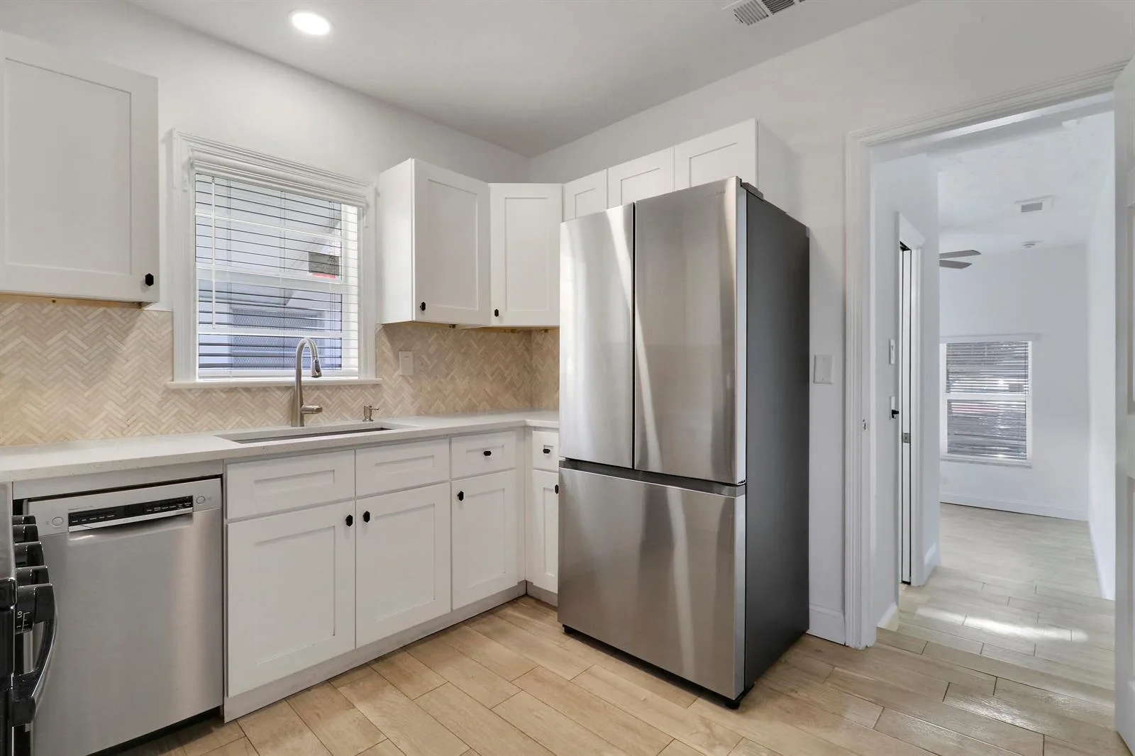 917 N OCEAN BREEZE, FL 33460 photo 7