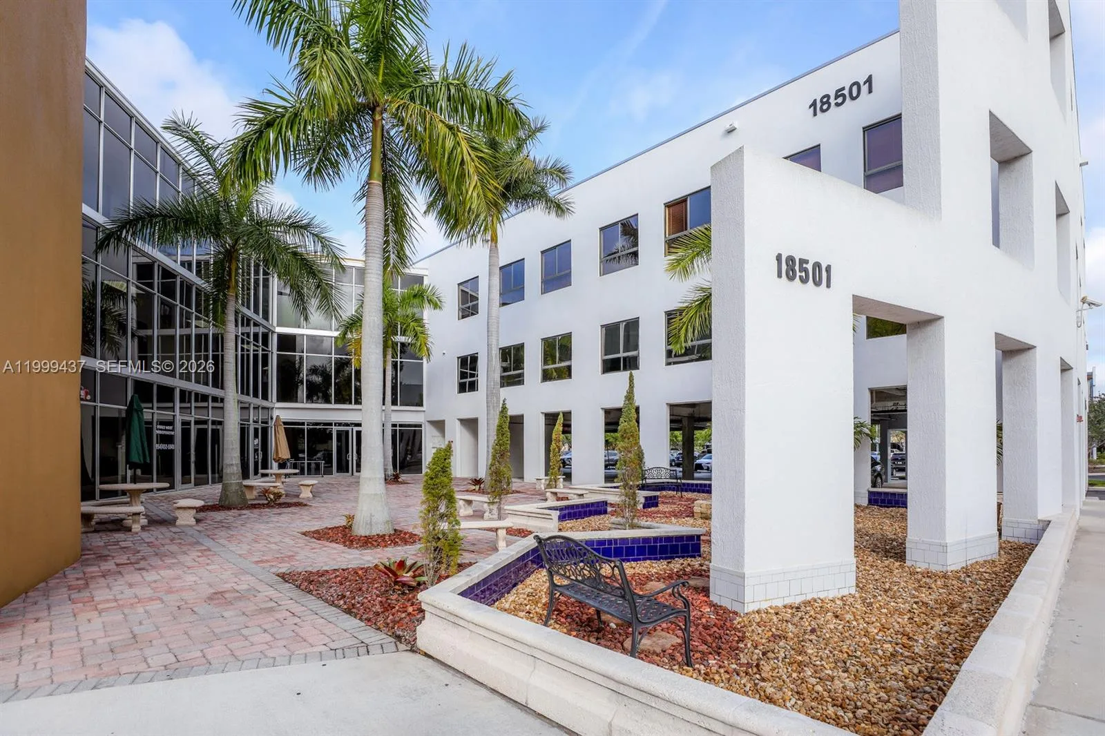 18501 Pines Blvd # 337, Pembroke Pines, FL 33029 photo 3