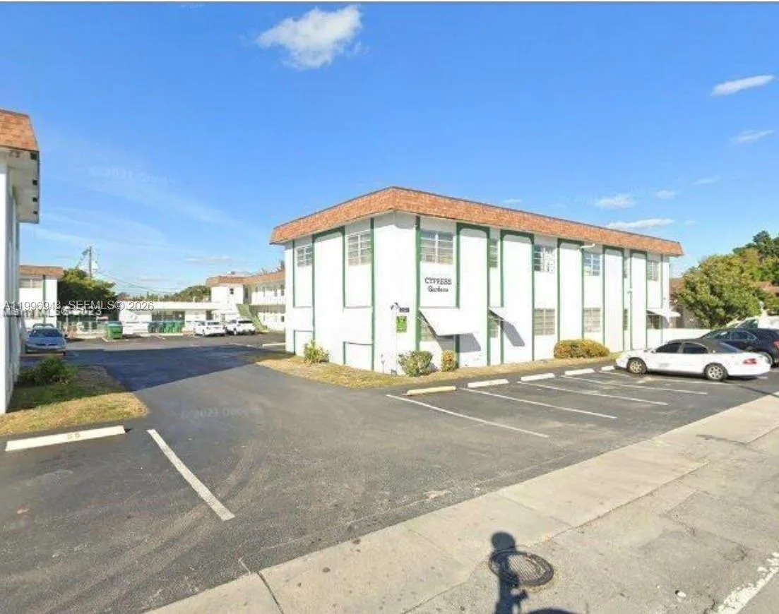 2219 Polk St # 6A, Hollywood, FL 33020 photo 5