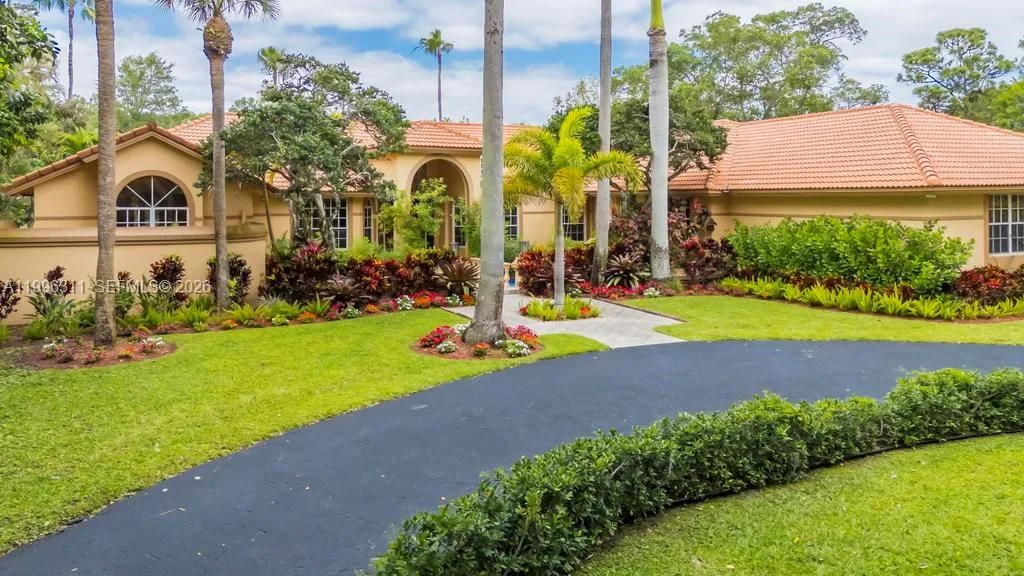 5328 E Leitner Dr, Coral Springs, FL 33067